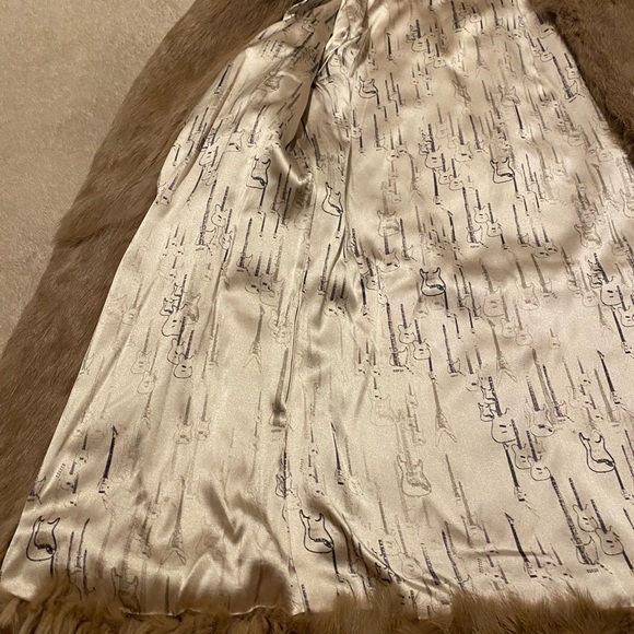 Real Rabbit Fur Coat - Picture 4 of 9